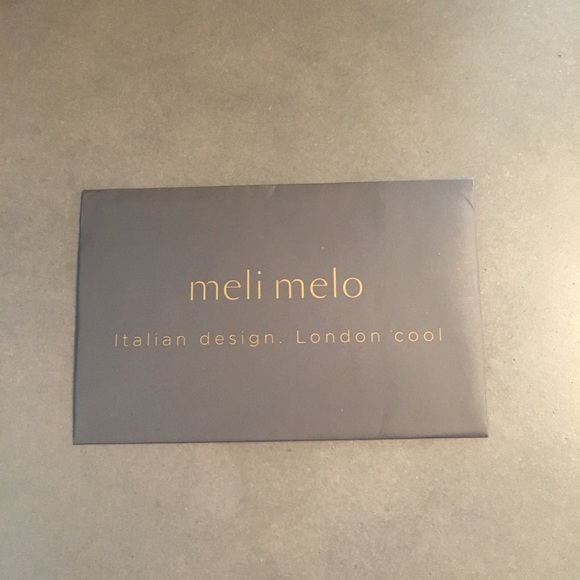 Handbag - Picture 2 of 3